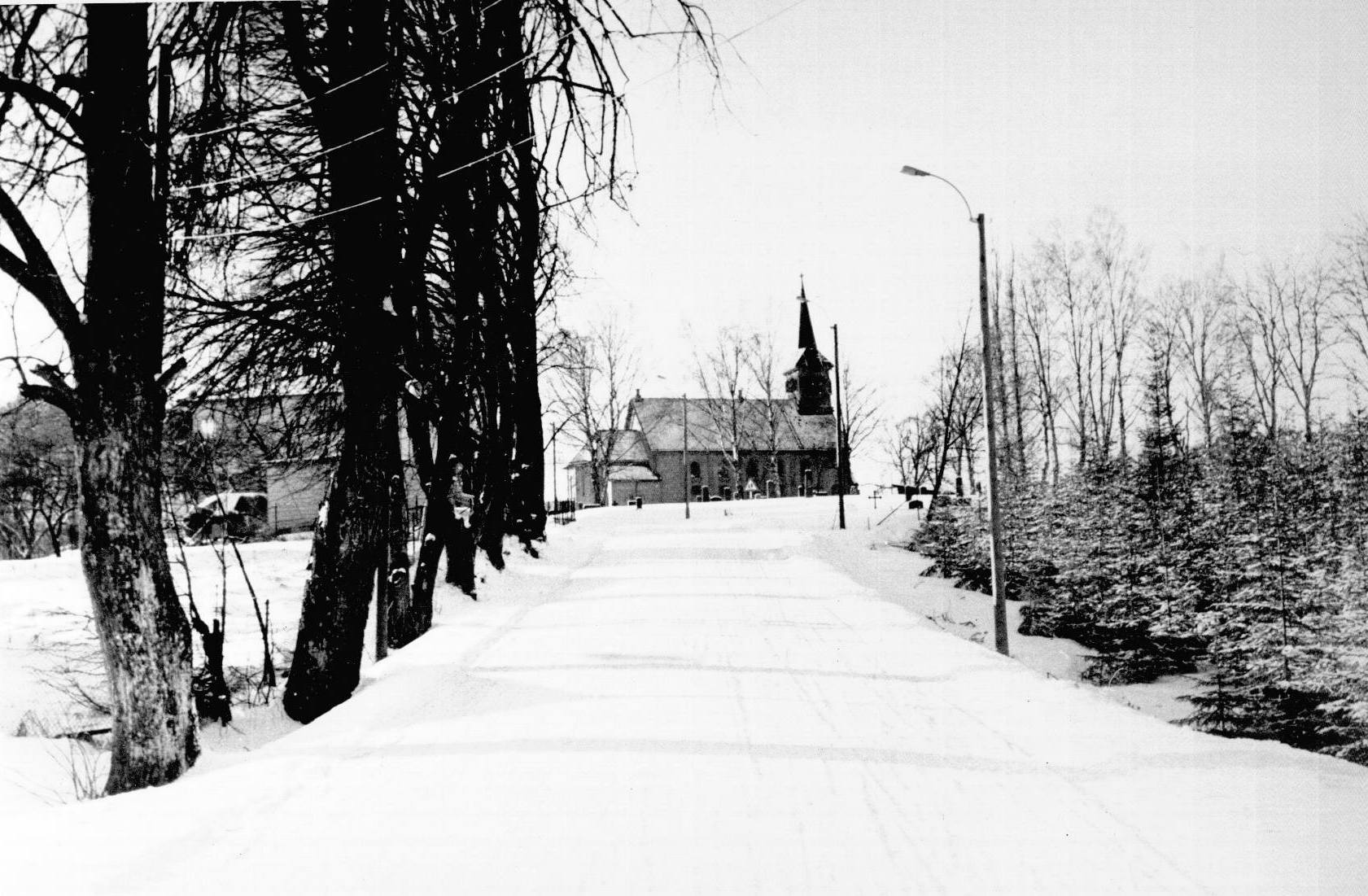 Holla Kirke vinterbilde 1970.Foto Finn Reistad