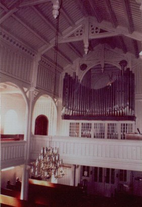 Holla Kirke, mot orgelgalleri fr oppussing.
Interior looking west, before restoration.